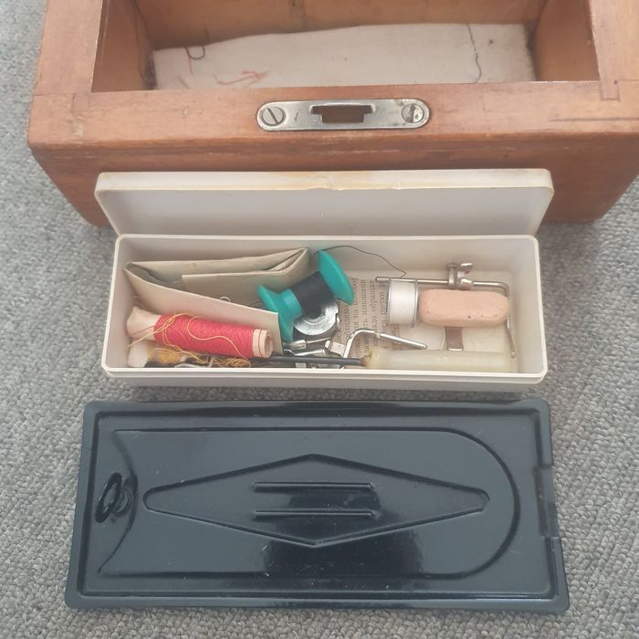 Шивачка машина руска