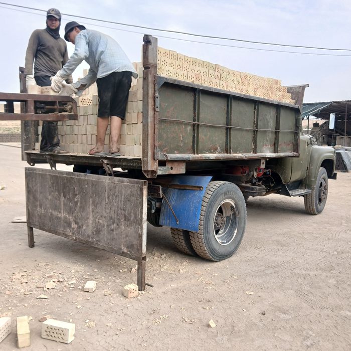 Кирпич женный полтара даставка по вызову