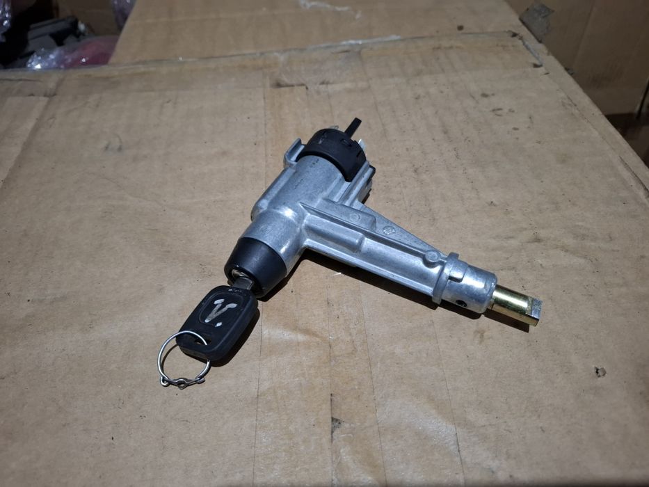 Замок зажигания Ауди