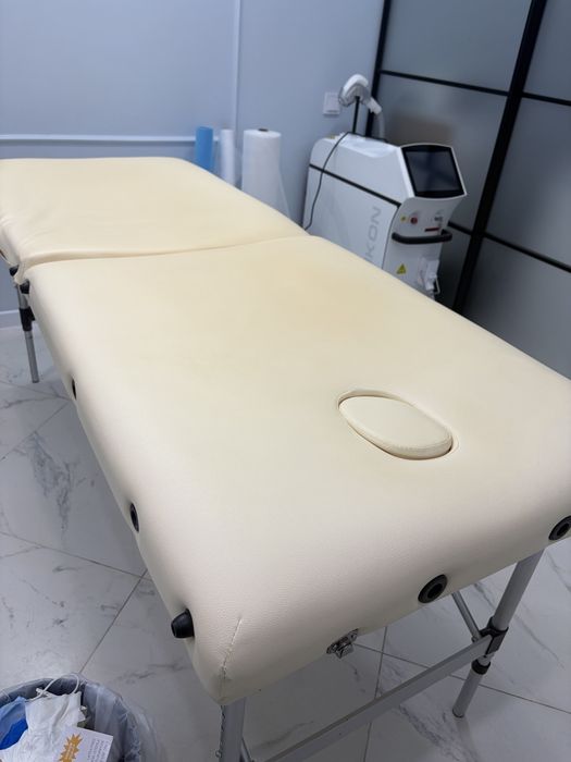 Продам кушетку для массажа ресниц депиляции