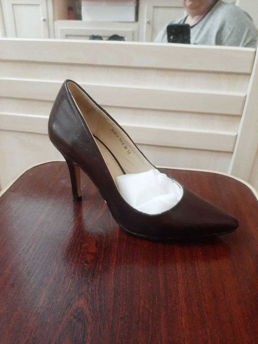 женская и мужская обувь не дорого