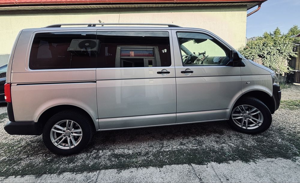 Volkswagen Caravelle 2015