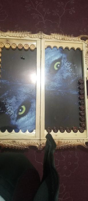 Zonada yasalgan narda va shaxmat doskasi bilan