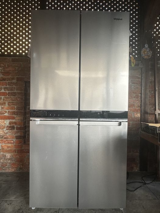 Combina  frigorifica cu 4 usi