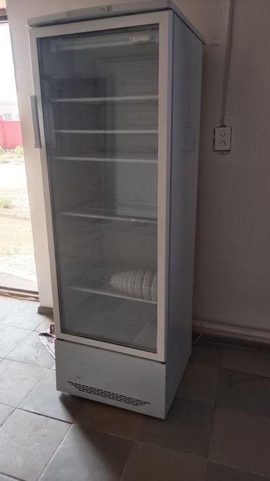 Витринный холодильник сатылады