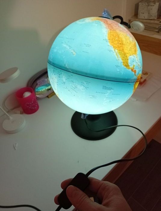 Glob pamantesc iluminat diametru 30cm lampa veioza bec lumina interior