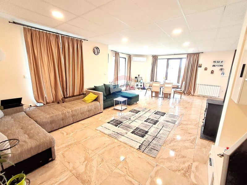 Къща в с.Приселци