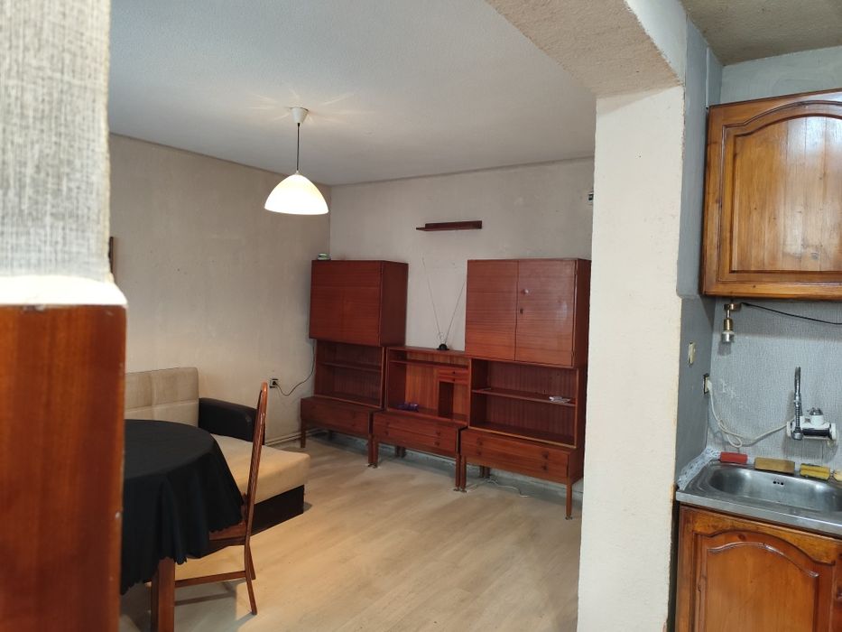 Дава се под наем Двустаен апартамент в Варна, Лятно кино Тракия - 60 кв.м за 484.5 € - Снимка #1