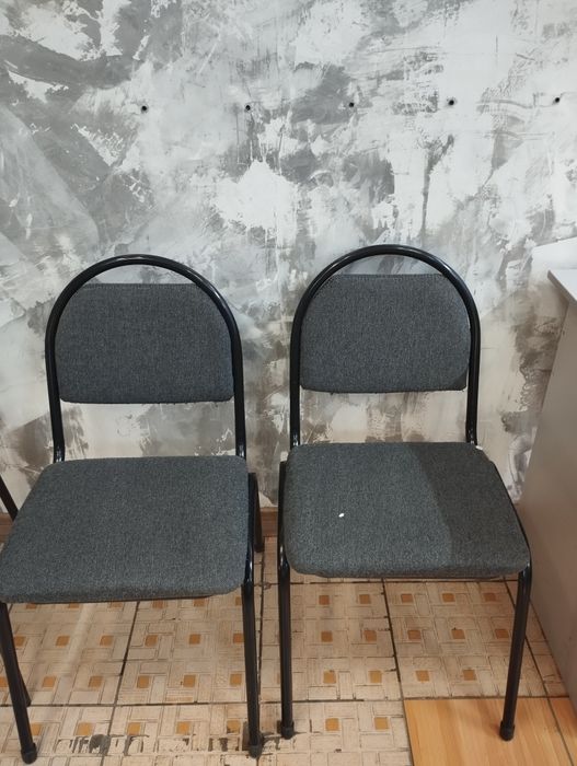 Продаются офисные стулья