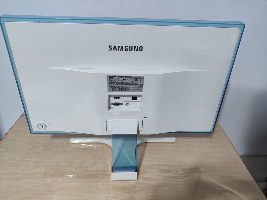 Монитор Samsung 24"