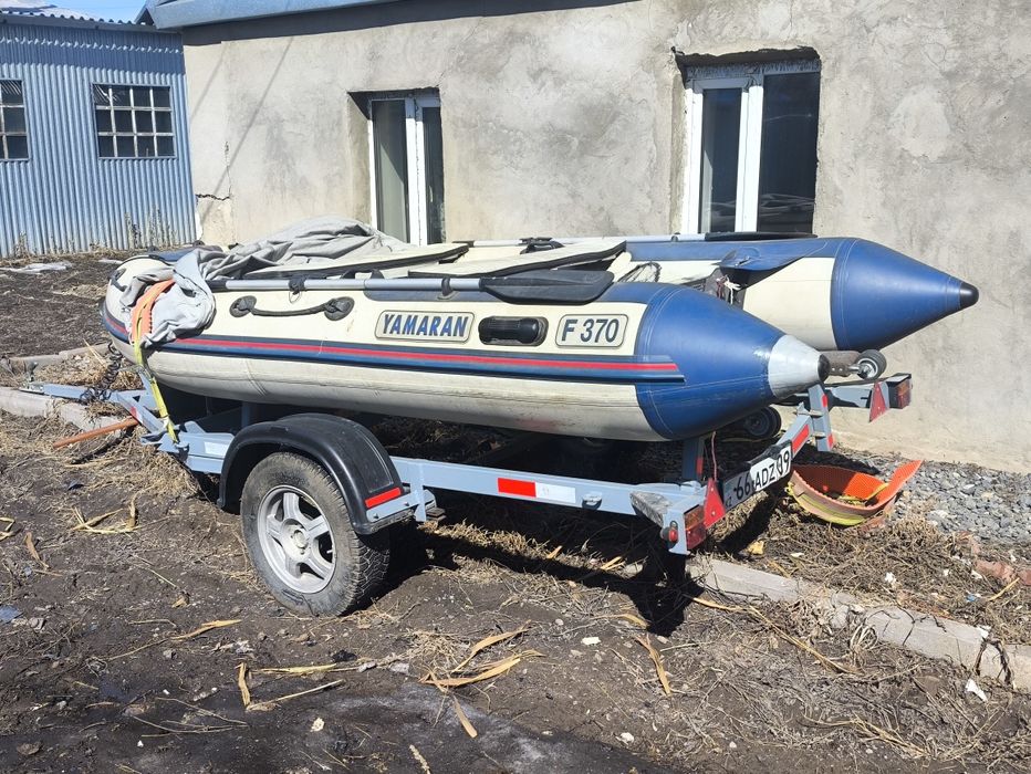 Продам лодку YAMARAN F370