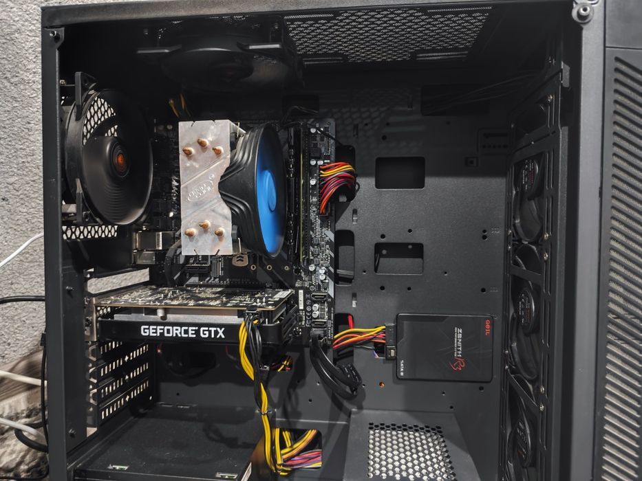 Продам норм.  пк