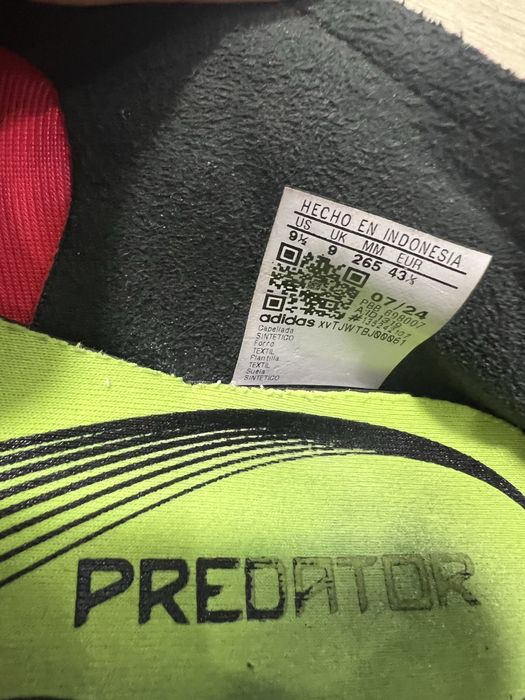 Футболни обувки adidas Predator
