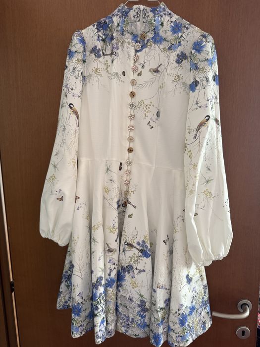 Елегантна Рокля с цветя и камъни тип Zimmerman