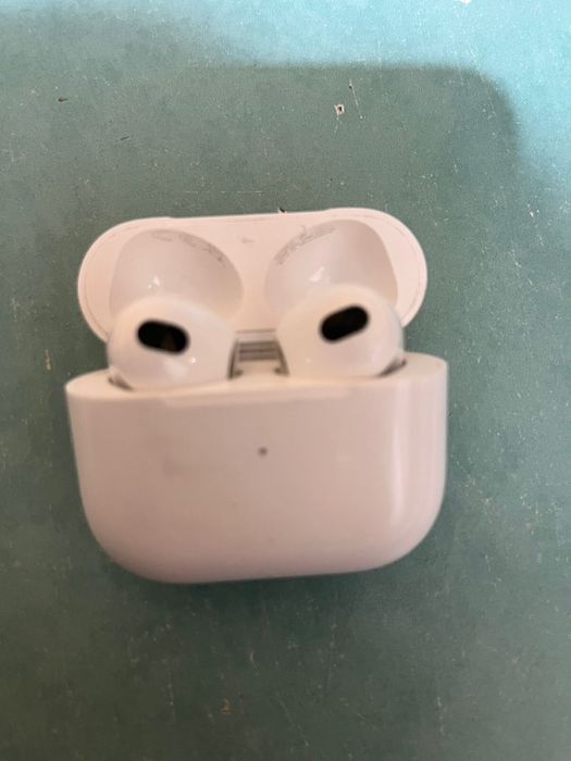 Airpods pro 3 продается