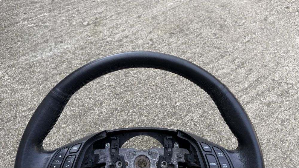 Продавам мулти волан за Honda CRV 3 - Оригинален