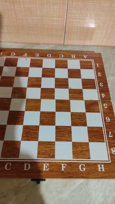 Комплект за шах и табла дървени фигури