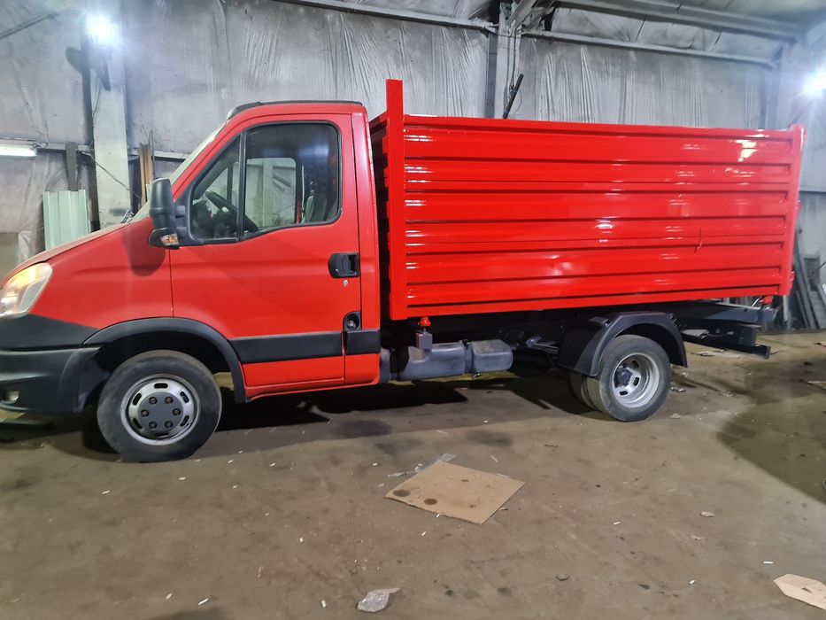 Bena basculabila trilateral orice tip lungime sau tonaj  iveco Mercede