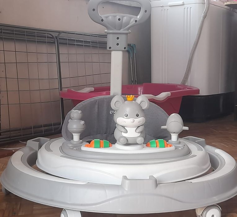 Продам‼️‼️‼️ Коляску и ходунок‼️‼️‼️