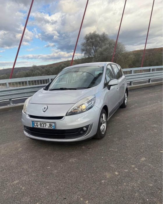 Renault Grand Scenic 5 locuri