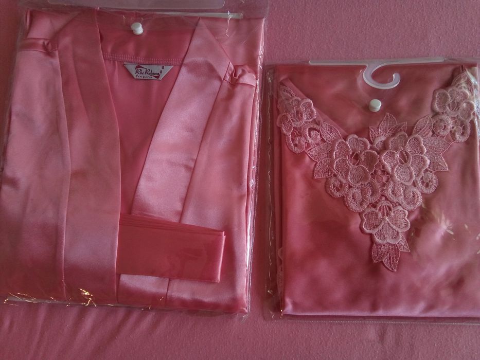 Сатенена нощница и халат