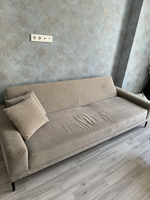 Продам диван  дизайнерский