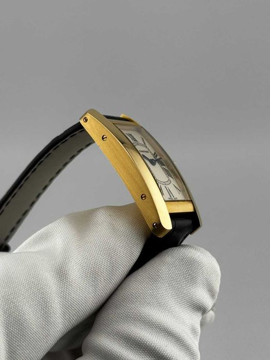Наручные часы Cartier Tank Americaine