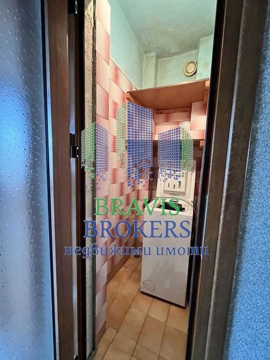 Продава се Двустаен апартамент в Варна, Лятно кино Тракия - 92 кв.м за 1946 €/кв.м - Снимка #8