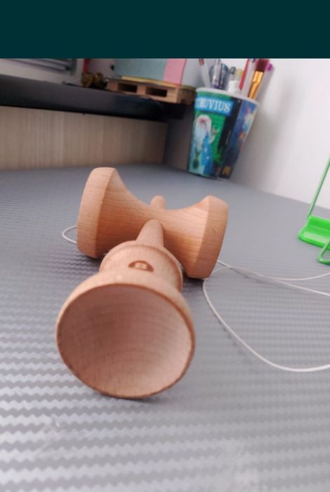 Vand Kendama KBR