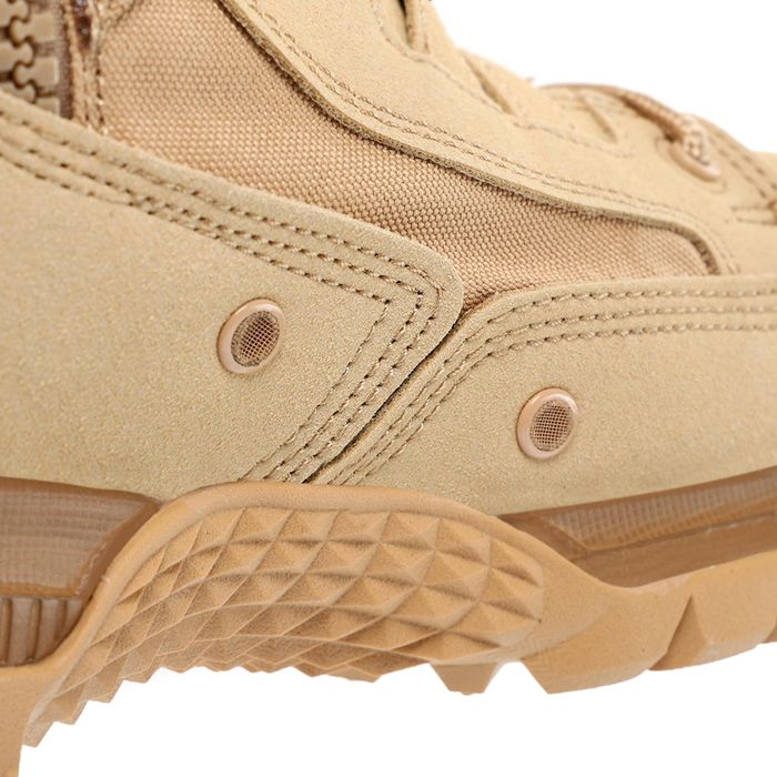 Срочно продам новый оригинал мужской ботинка