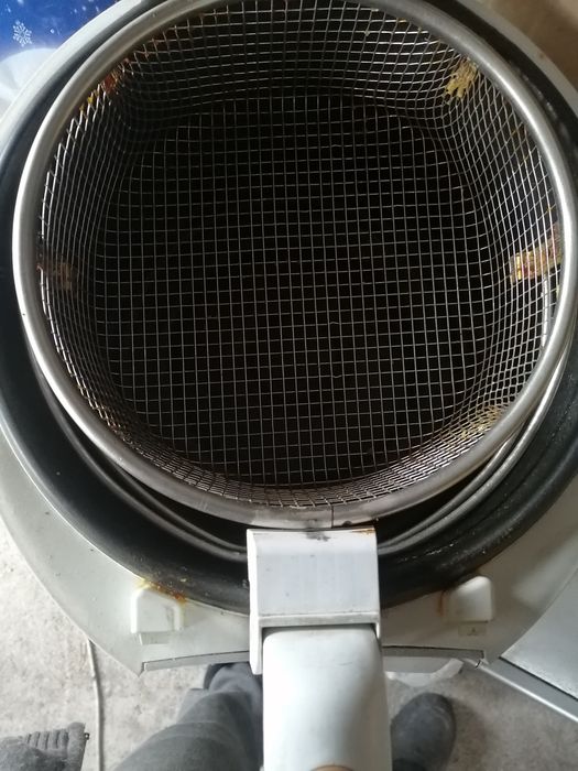 Фритюрница,блендер.