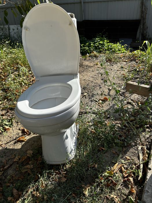 Продам унитаз керамика