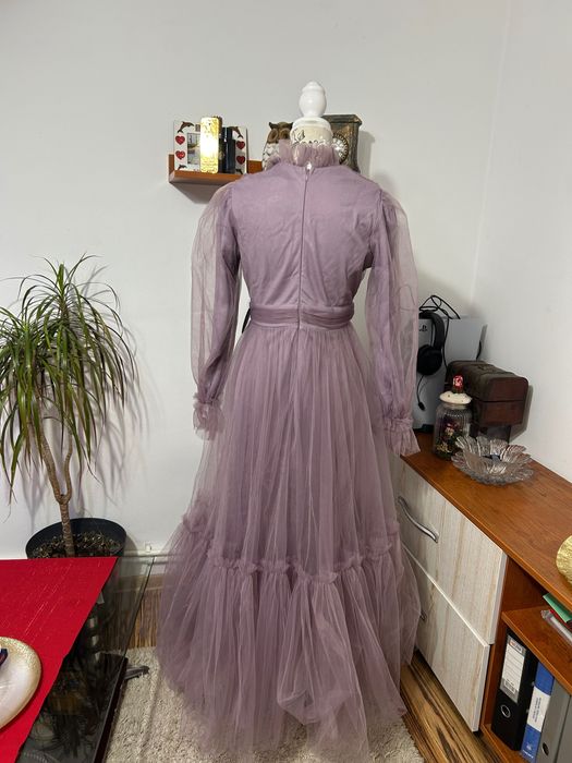 Rochie cu tull elegantă