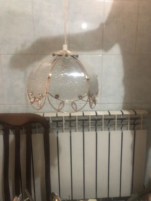 Продам люстры б/у