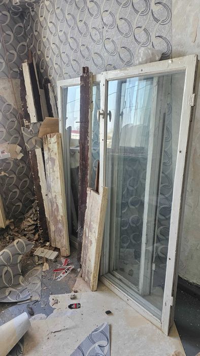 Оконные рамы отдам даром !