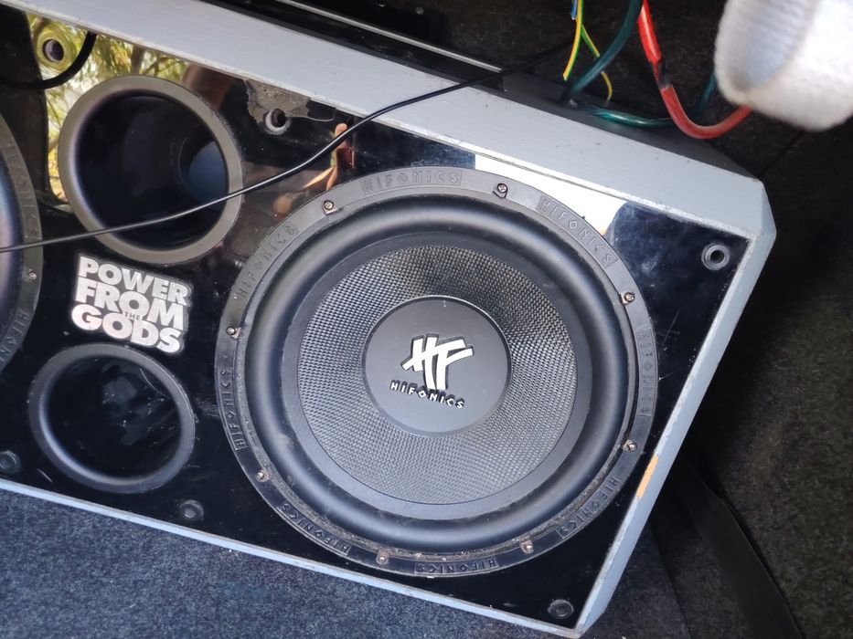 Vând Subwoofer auto HIFONICS