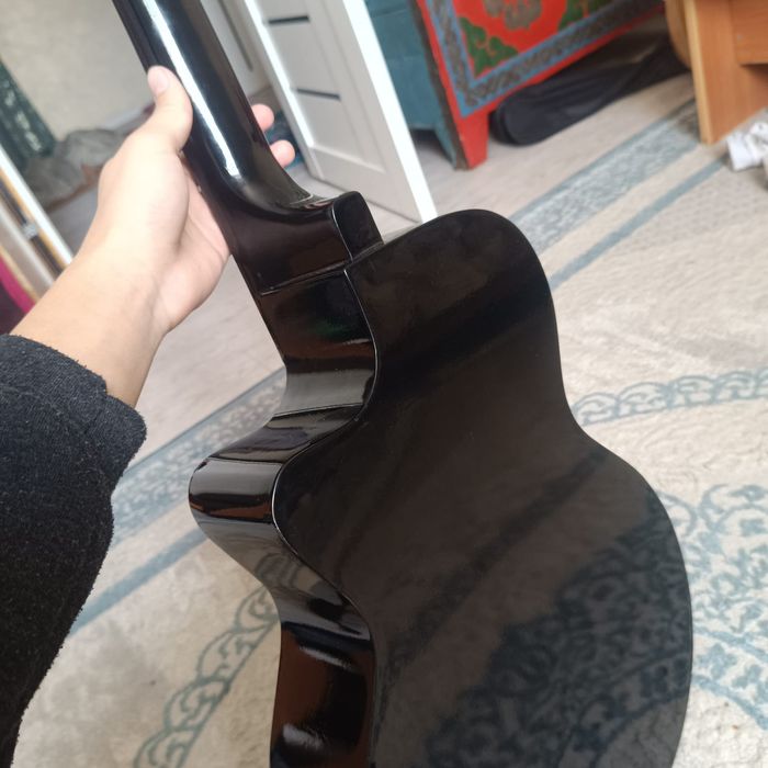 Гитара сатылады арзан бағада