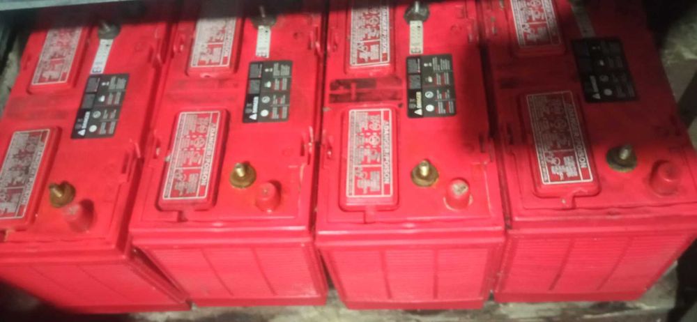 Канадски тягови акумулатори Rolls 12V / 130Ah
