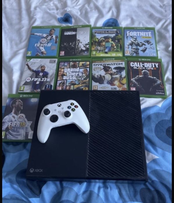 Xbox one cu 7 jocuri