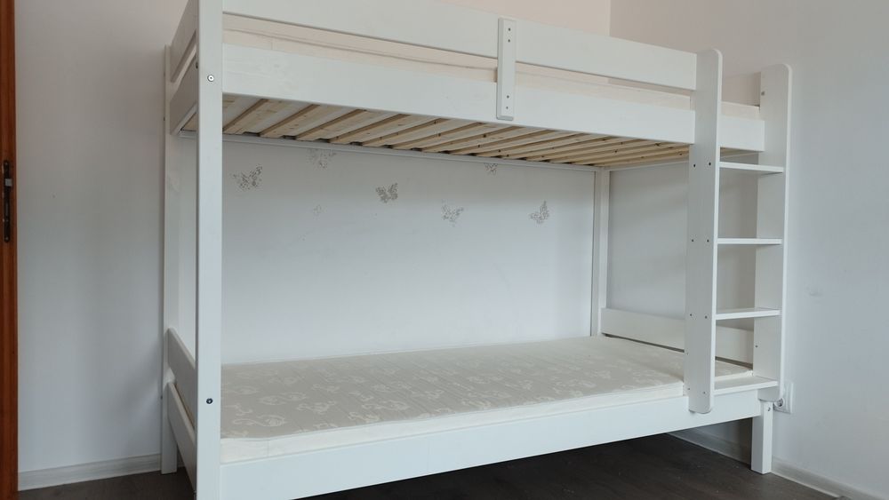 Масивно двуетажно легло чам