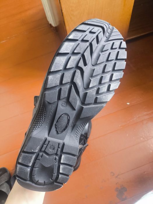 Продам берцы 43 размер