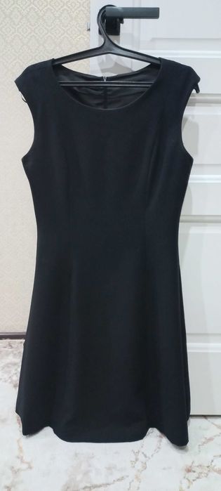 Продам платья 48 размера