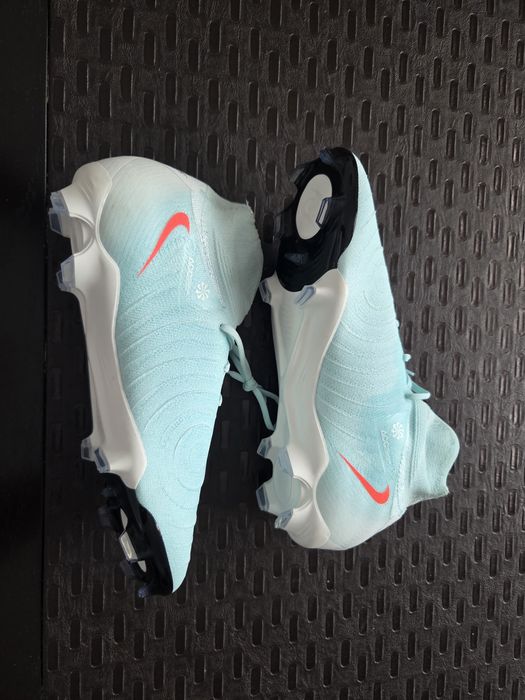 Ghete Fotbal Profesionale Nike Acc Phantom Luna II Pro