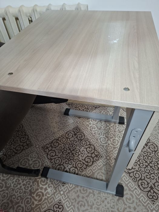 Стол,парта, столик для компьютера,  для уроков