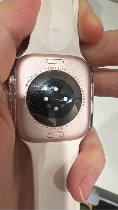 Продается Apple Watch 10 в идеальном состоянии