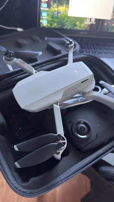 Vand/Schimb Drona DJI mini 1 - impecabila!