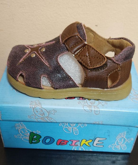 Продается детская обувь