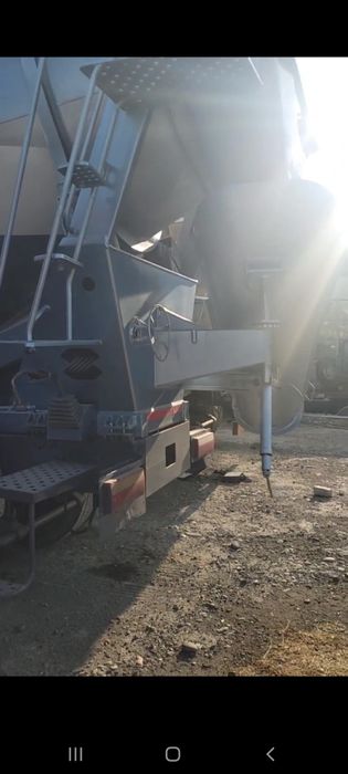 Миксер сотилади  камс 2013 й шасми 2014 емкс 2020 йил келган.11  куб