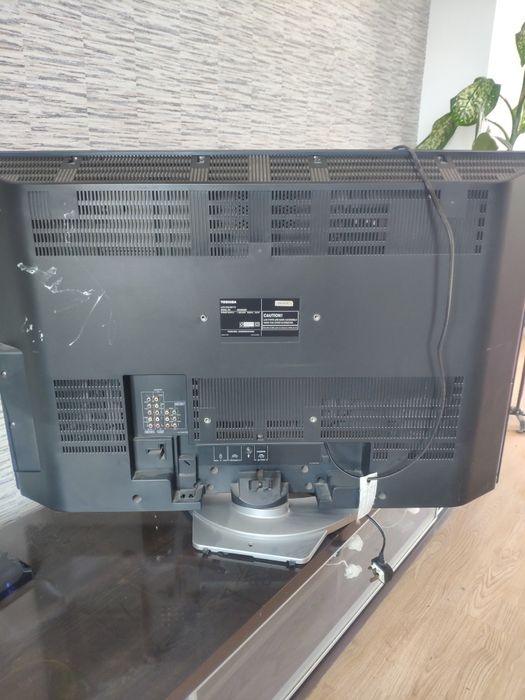 Продаю телевизор Toshiba б/у