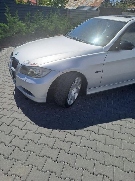De vânzare bmv seria 3 motor 2000 Diesel anul 2007 cu încălzire în scaune și cu trapă mai multe detalii la nr de telefon 0721330667